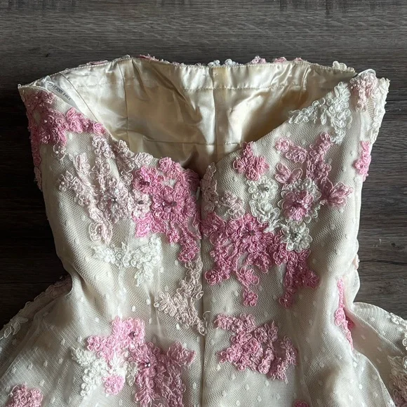 Sherri Hill Pink and Cream Floral Embroidered Lace Embellished Dress - Picture 11 of 16